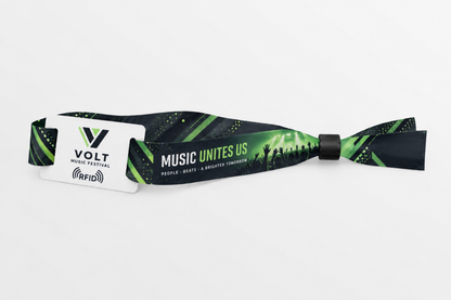 RFID-polsbandje van rPET-stof met donkergroene muziekfestivalprint